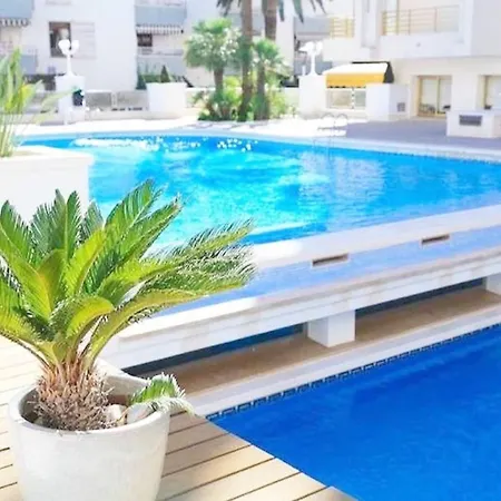Charming Near - - 50sqm - Pool *