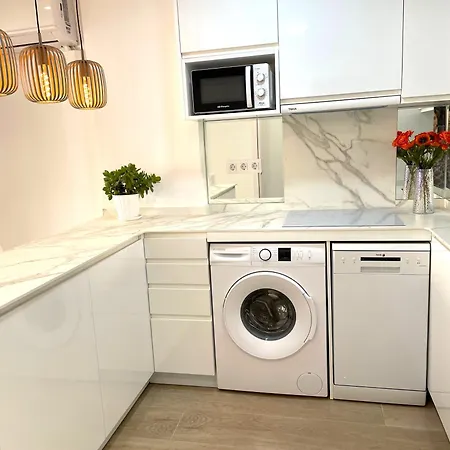 Charming Near - - 50sqm - Pool Apartment *