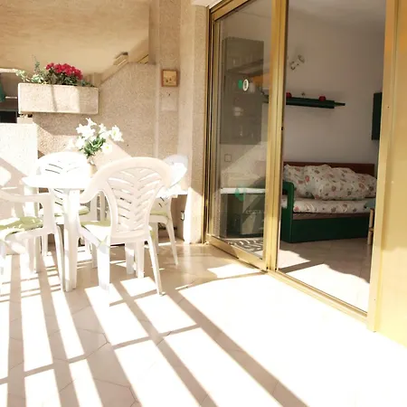 Charming Near - - 50sqm - Pool *