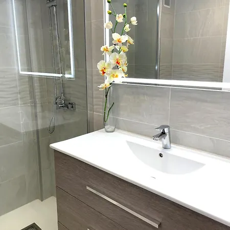 Charming Near - - 50sqm - Pool Apartment