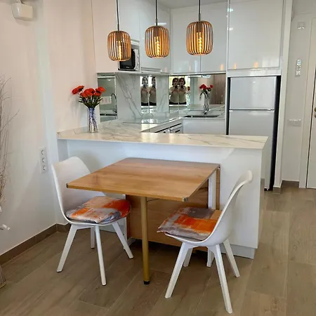 Charming Near - - 50sqm - Pool *