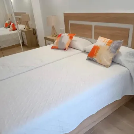 Apartment Charming Near - - 50sqm - Pool *