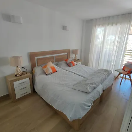 Apartment Charming Near - - 50sqm - Pool